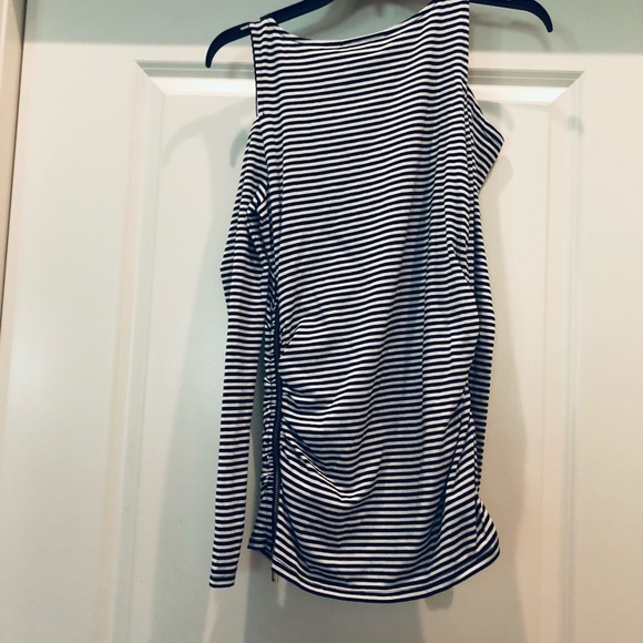 Michael Kors LS stripe tshirt with off shoulder detail. Black/White size-S  NWT - Picture 4 of 5
